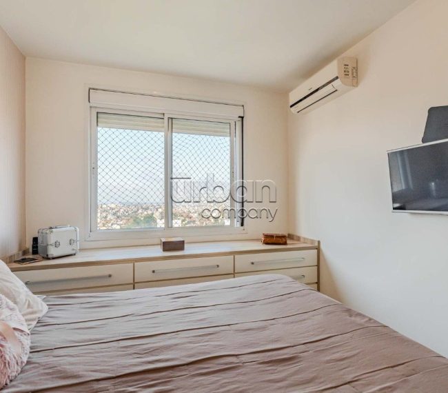 Apartamento com 75m², 3 quartos, 1 suíte, 2 vagas, no bairro Cristo Redentor em Porto Alegre