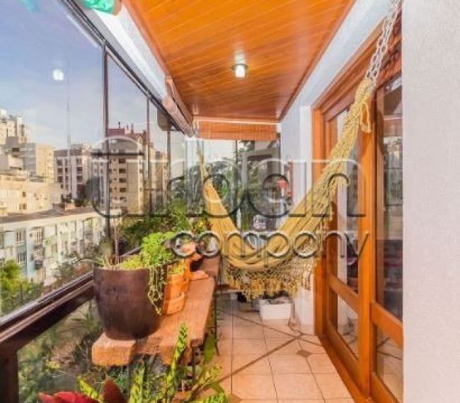 Apartamento com 140m², 3 quartos, 1 suíte, 2 vagas, no bairro Rio Branco em Porto Alegre