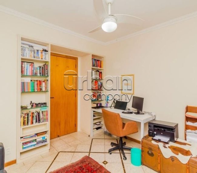 Apartamento com 140m², 3 quartos, 1 suíte, 2 vagas, no bairro Rio Branco em Porto Alegre