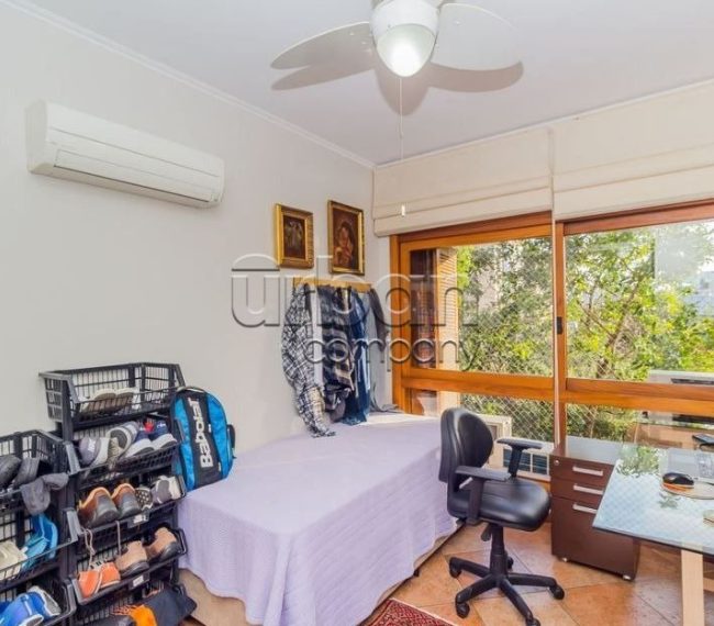 Apartamento com 140m², 3 quartos, 1 suíte, 2 vagas, no bairro Rio Branco em Porto Alegre