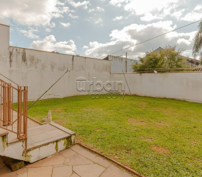 Casa com 256m², 4 quartos, 1 suíte, 3 vagas, no bairro Vila Ipiranga em Porto Alegre