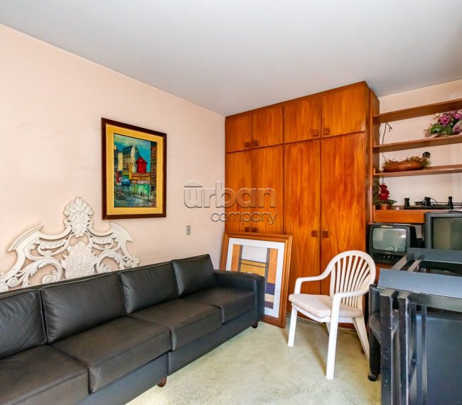 Apartamento com 167m², 4 quartos, 1 suíte, 1 vaga, no bairro Moinhos de Vento em Porto Alegre