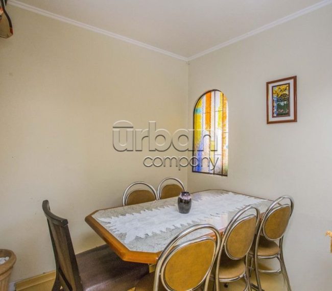 Apartamento com 90m², 3 quartos, 1 vaga, no bairro Menino Deus em Porto Alegre