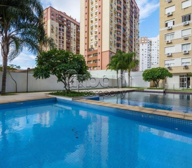 Apartamento com 62m², 2 quartos, 1 suíte, 1 vaga, no bairro Vila Ipiranga em Porto Alegre