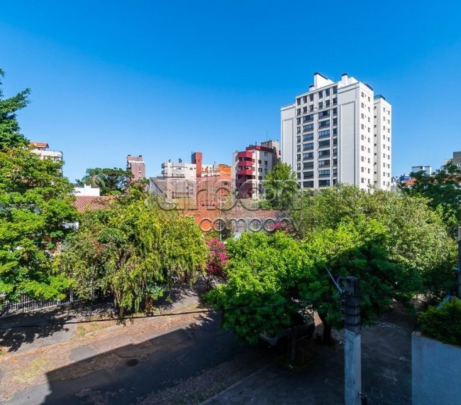 Cobertura com 94m², 3 quartos, 1 suíte, 1 vaga, no bairro Petrópolis em Porto Alegre