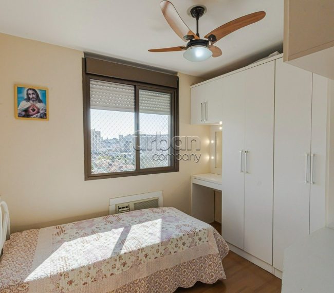 Apartamento com 82m², 3 quartos, 1 suíte, 2 vagas, no bairro Passo D'areia em Porto Alegre