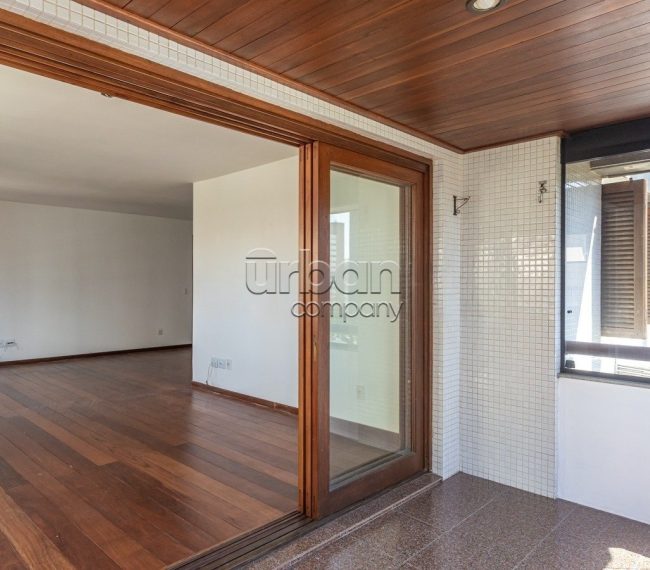 Apartamento com 161m², 3 quartos, 1 suíte, 2 vagas, no bairro Auxiliadora em Porto Alegre