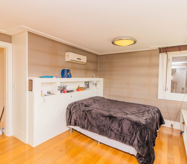 Apartamento com 279m², 3 quartos, 3 suítes, 3 vagas, no bairro Rio Branco em Porto Alegre