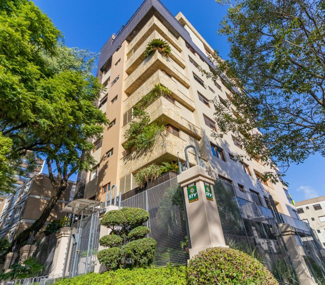 Apartamento com 279m², 3 quartos, 3 suítes, 3 vagas, no bairro Rio Branco em Porto Alegre