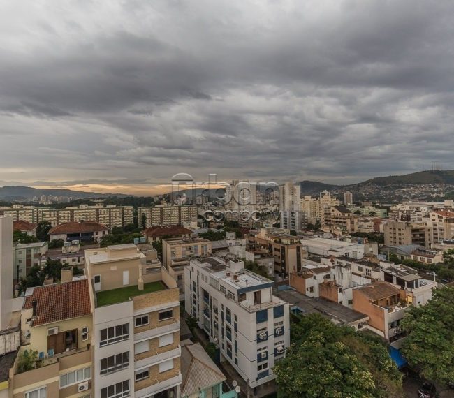 Cobertura com 284m², 3 quartos, 1 suíte, 2 vagas, no bairro Mont Serrat em Porto Alegre