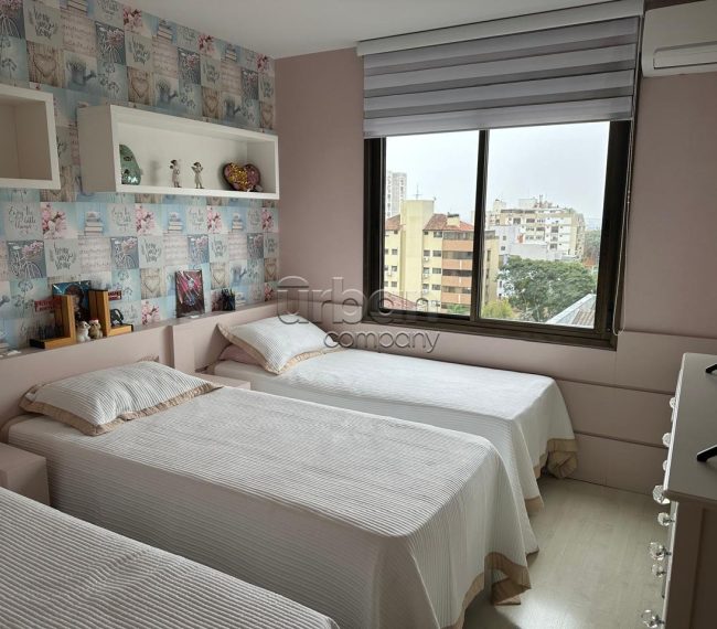 Apartamento com 157m², 3 quartos, 1 suíte, 4 vagas, no bairro Auxiliadora em Porto Alegre