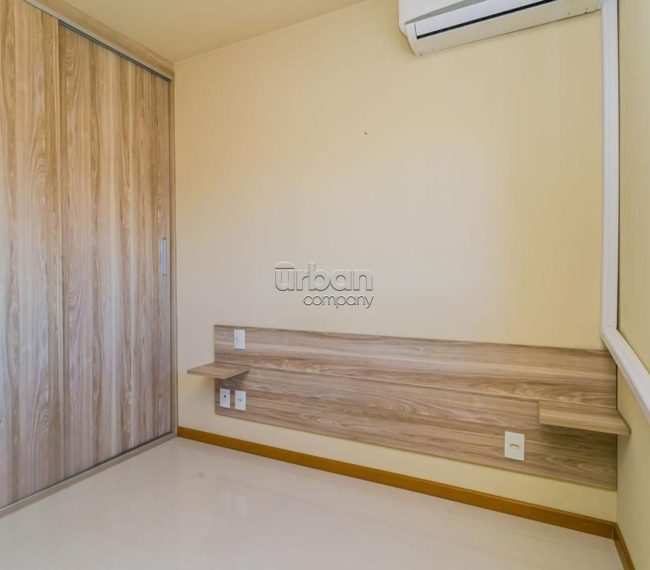 Apartamento com 77m², 3 quartos, 1 suíte, 2 vagas, no bairro Vila Jardim em Porto Alegre