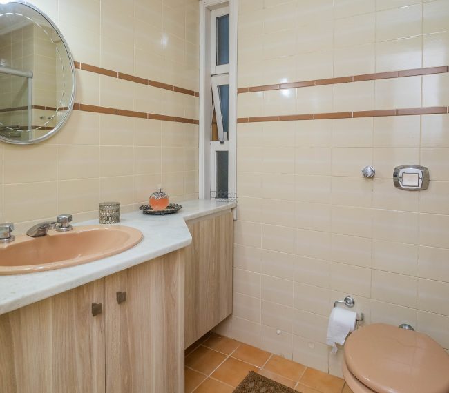 Apartamento com 129m², 3 quartos, 2 vagas, no bairro Petrópolis em Porto Alegre