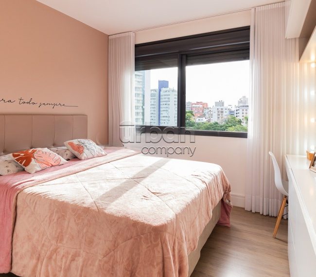 Apartamento com 99m², 3 quartos, 1 suíte, 2 vagas, no bairro Petrópolis em Porto Alegre