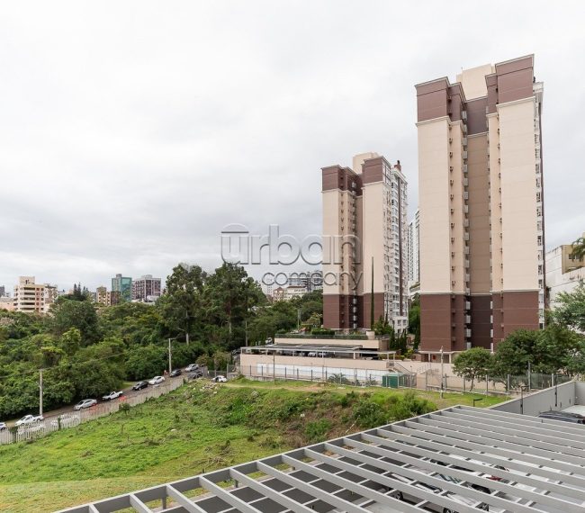 Apartamento com 99m², 3 quartos, 1 suíte, 2 vagas, no bairro Petrópolis em Porto Alegre