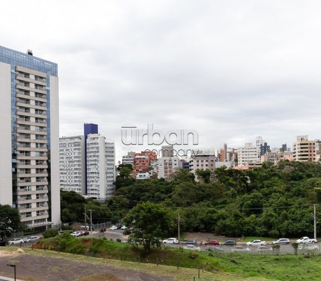 Apartamento com 99m², 3 quartos, 1 suíte, 2 vagas, no bairro Petrópolis em Porto Alegre