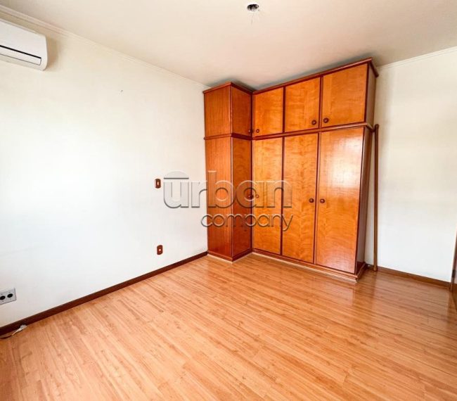 Apartamento com 59m², 2 quartos, 1 vaga, no bairro Vila Ipiranga em Porto Alegre