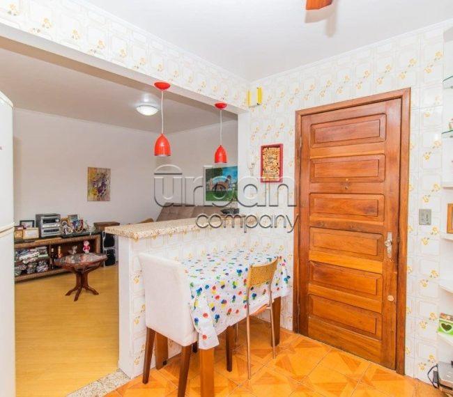 Apartamento com 77m², 2 quartos, 1 vaga, no bairro Passo da Areia em Porto Alegre