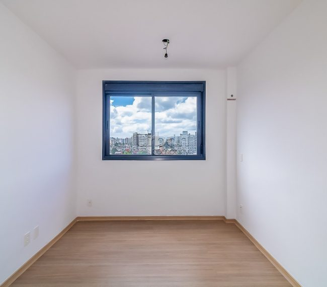 Apartamento com 71m², 3 quartos, 1 suíte, 1 vaga, no bairro Menino Deus em Porto Alegre