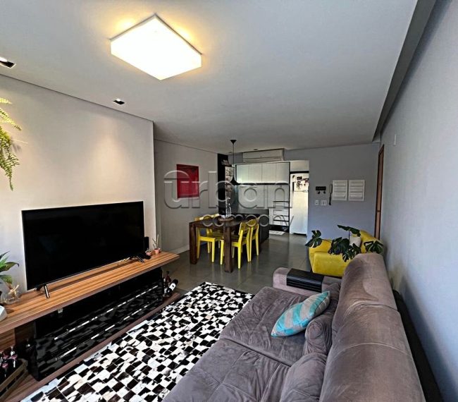 Apartamento com 75m², 3 quartos, 1 suíte, 2 vagas, no bairro Partenon em Porto Alegre