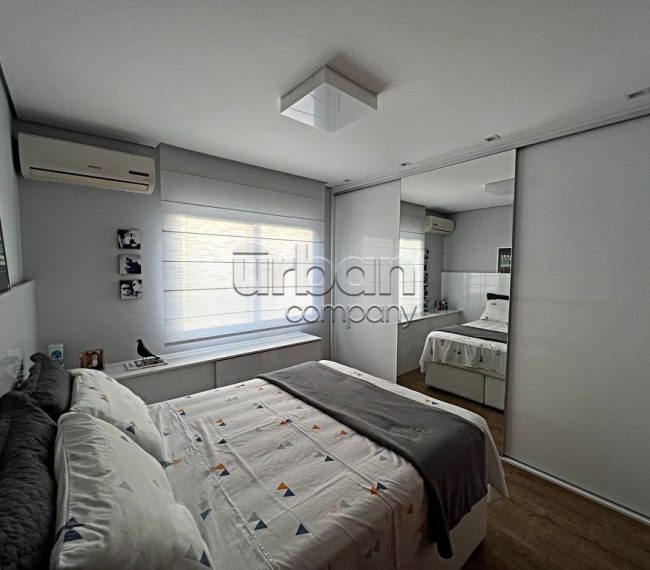 Apartamento com 75m², 3 quartos, 1 suíte, 2 vagas, no bairro Partenon em Porto Alegre