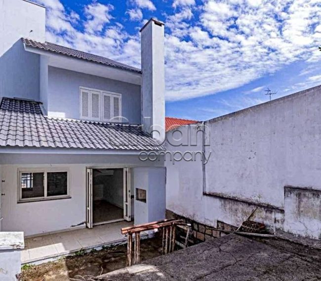 Casa com 144m², 2 quartos, 2 vagas, no bairro Jardim Itu-Sabará em Porto Alegre