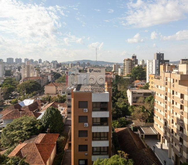 Cobertura com 266m², 4 quartos, 1 suíte, 3 vagas, no bairro Petrópolis em Porto Alegre