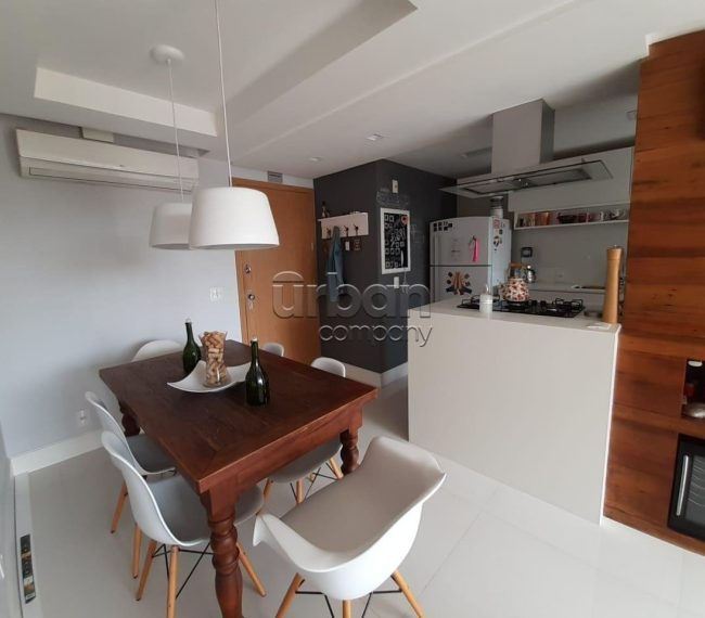 Apartamento com 62m², 2 quartos, 1 suíte, 1 vaga, no bairro Passo da Areia em Porto Alegre