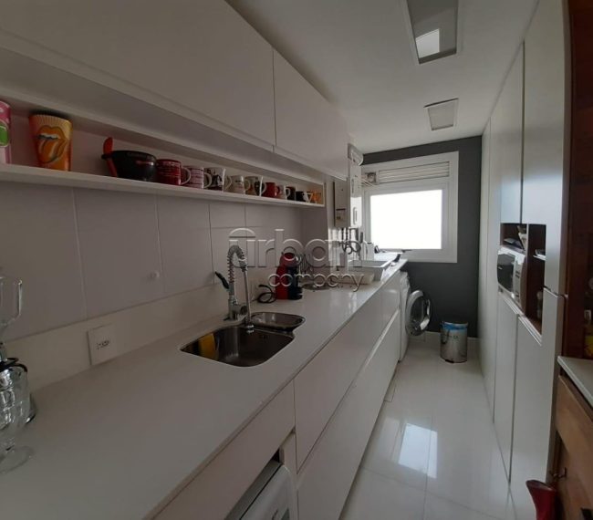 Apartamento com 62m², 2 quartos, 1 suíte, 1 vaga, no bairro Passo da Areia em Porto Alegre