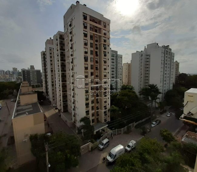 Apartamento com 62m², 2 quartos, 1 suíte, 1 vaga, no bairro Passo da Areia em Porto Alegre