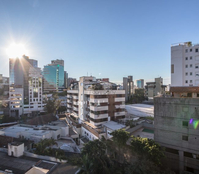 Cobertura com 335m², 4 quartos, 1 suíte, 2 vagas, no bairro Rio Branco em Porto Alegre