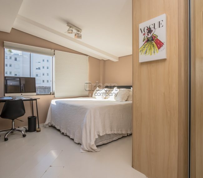 Cobertura com 335m², 4 quartos, 1 suíte, 2 vagas, no bairro Rio Branco em Porto Alegre