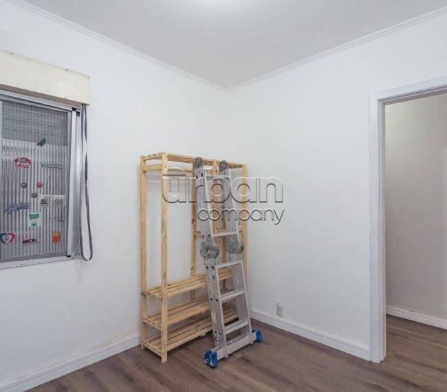 Casa com 157m², 3 quartos, 1 suíte, 2 vagas, no bairro Jardim Planalto em Porto Alegre