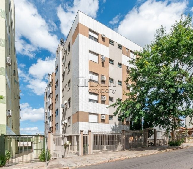 Apartamento com 81m², 3 quartos, 1 suíte, 2 vagas, no bairro Passo da Areia em Porto Alegre