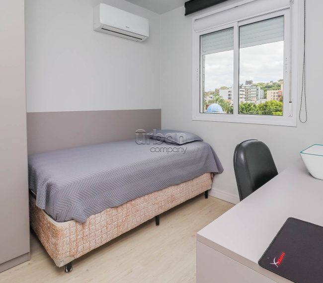 Apartamento com 74m², 3 quartos, 1 suíte, 1 vaga, no bairro Partenon em Porto Alegre