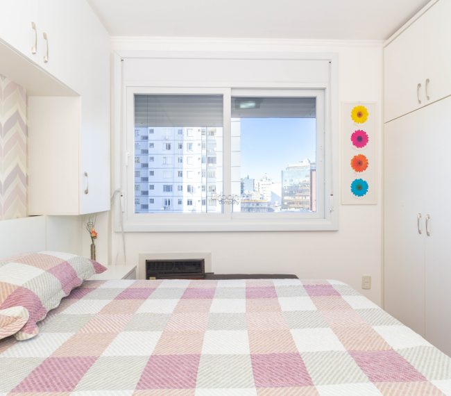 Cobertura com 191m², 3 quartos, 1 suíte, 1 vaga, no bairro Centro Histórico em Porto Alegre