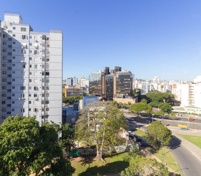 Cobertura com 191m², 3 quartos, 1 suíte, 1 vaga, no bairro Centro Histórico em Porto Alegre