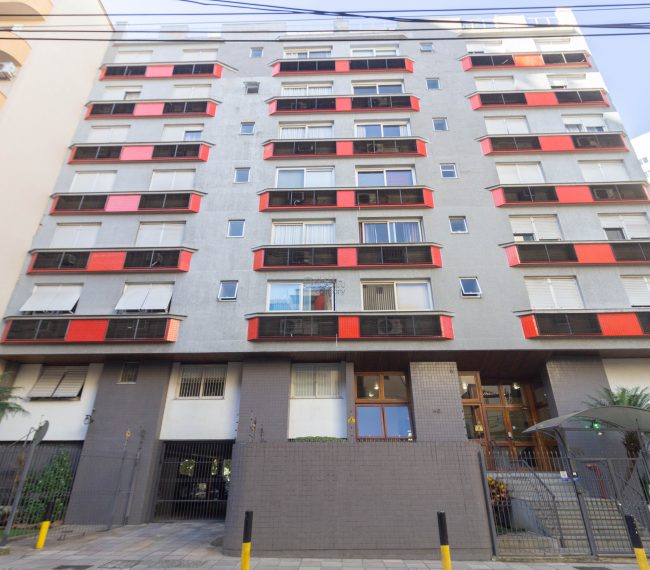 Cobertura com 191m², 3 quartos, 1 suíte, 1 vaga, no bairro Centro Histórico em Porto Alegre