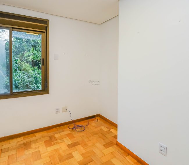 Apartamento com 82m², 3 quartos, 1 suíte, 2 vagas, no bairro Petrópolis em Porto Alegre