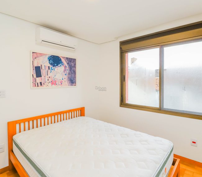 Apartamento com 82m², 3 quartos, 1 suíte, 2 vagas, no bairro Petrópolis em Porto Alegre