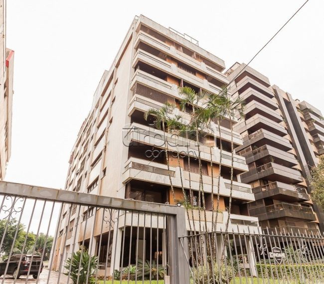 Cobertura com 396m², 3 quartos, 1 suíte, 3 vagas, no bairro Moinhos de Vento em Porto Alegre