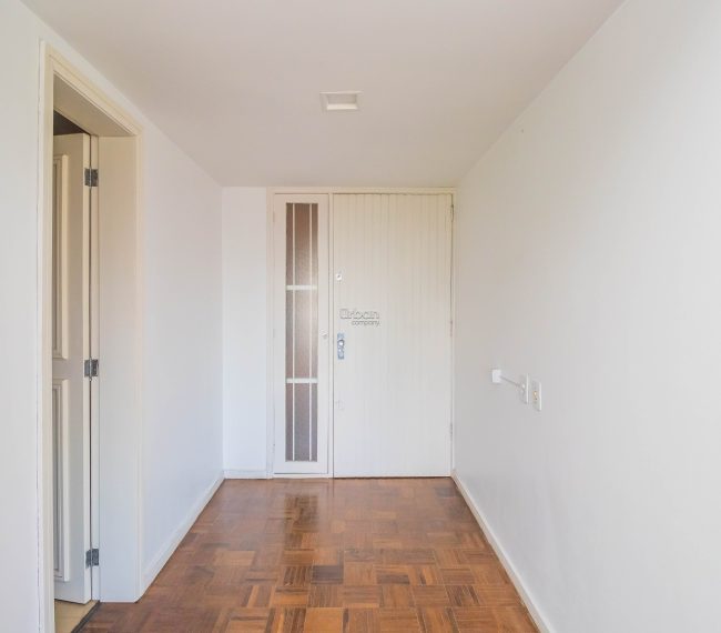 Apartamento com 166m², 3 quartos, 1 suíte, 2 vagas, no bairro Moinhos de Vento em Porto Alegre