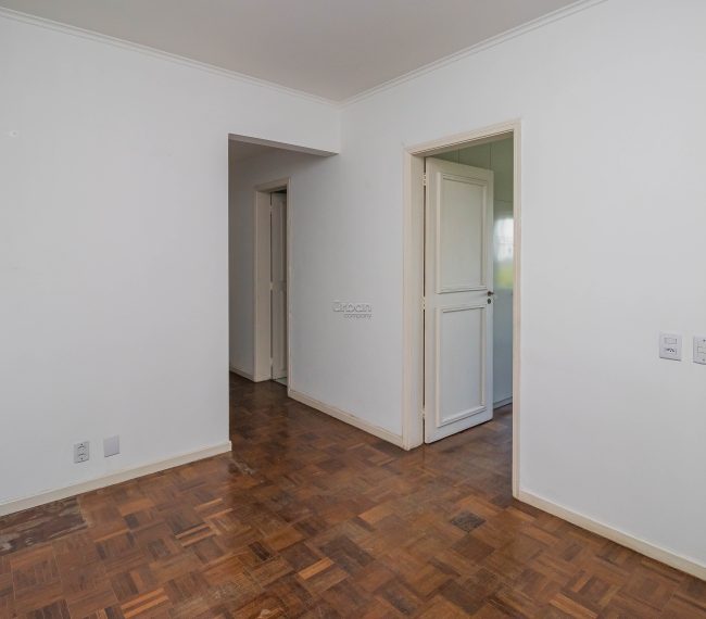 Apartamento com 166m², 3 quartos, 1 suíte, 2 vagas, no bairro Moinhos de Vento em Porto Alegre