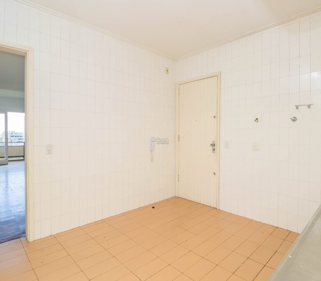 Apartamento com 166m², 3 quartos, 1 suíte, 2 vagas, no bairro Moinhos de Vento em Porto Alegre