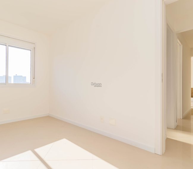 Apartamento com 115m², 3 quartos, 1 suíte, 4 vagas, no bairro Passo da Areia em Porto Alegre