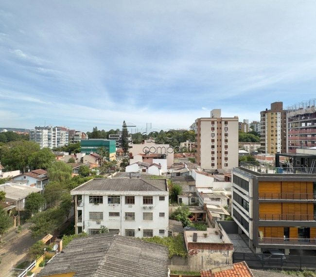 Apartamento com 95m², 3 quartos, 1 suíte, 2 vagas, no bairro Passo da Areia em Porto Alegre