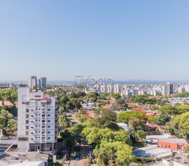 Cobertura com 176m², 3 quartos, 3 suítes, 3 vagas, no bairro Três Figueiras em Porto Alegre