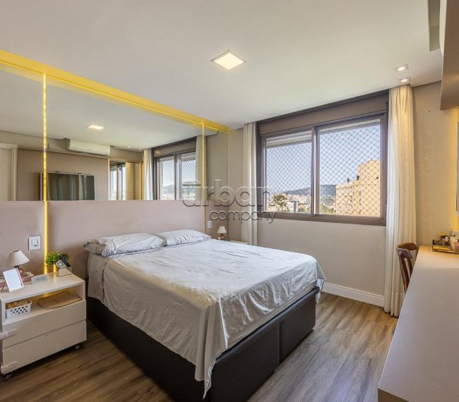 Apartamento com 82m², 2 quartos, 1 suíte, 2 vagas, no bairro Jardim Botânico em Porto Alegre