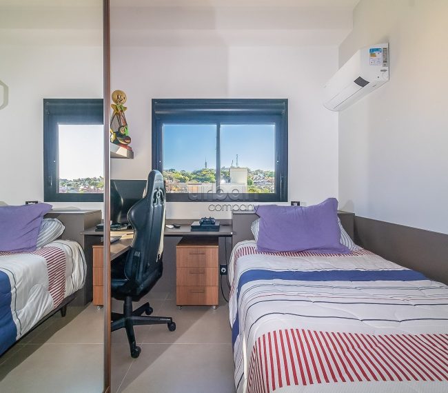 Apartamento com 91m², 3 quartos, 1 suíte, 2 vagas, no bairro Menino Deus em Porto Alegre