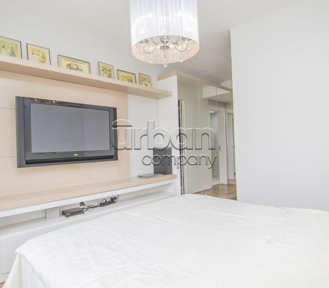 Apartamento com 162m², 3 quartos, 3 suítes, 2 vagas, no bairro Central Parque em Porto Alegre